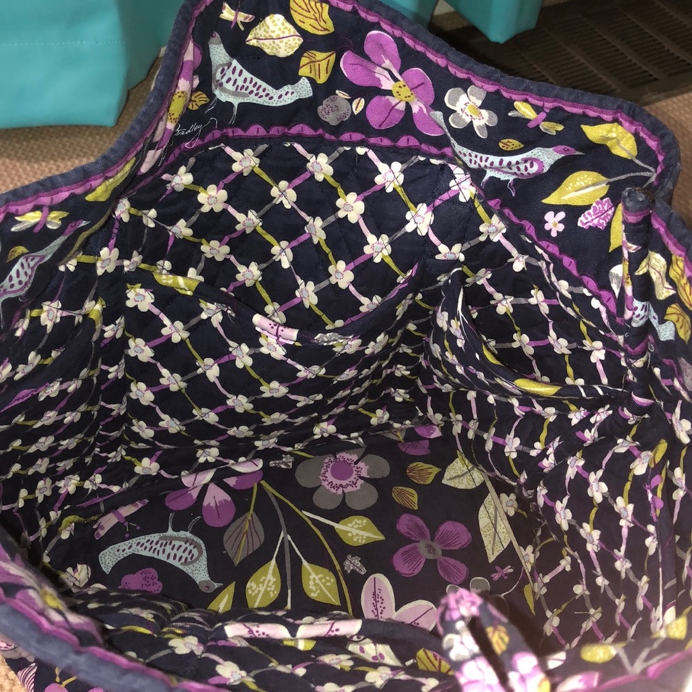 Vera Bradley Medium-Sized Tote - Picture 4 of 5
